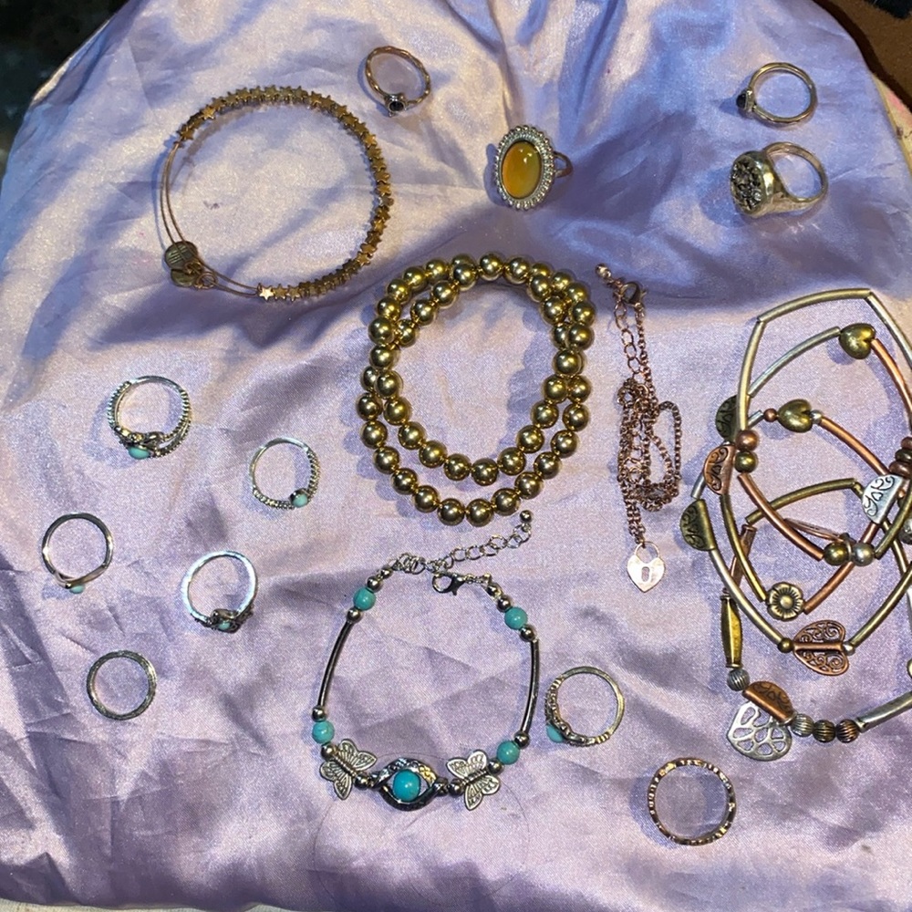Lot of random jewelry | Turquoise is not real | Good condition, some tarnishing